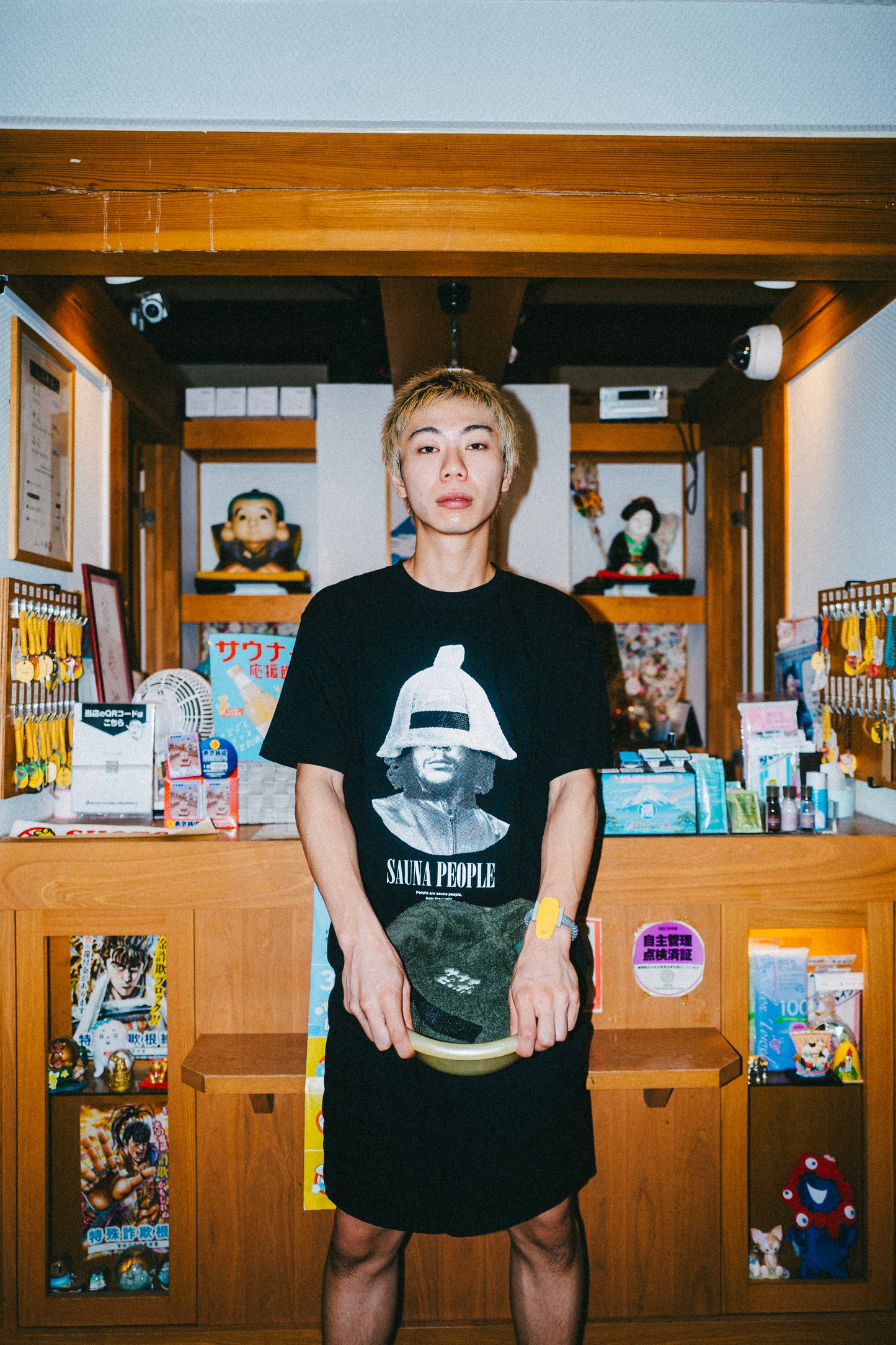 偉人サウナピーポーTEE (ブラック)